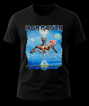 Frente de playera negra de Iron Maiden con la portada surrealista y helada del álbum Seventh Son Of A Seventh Son.
