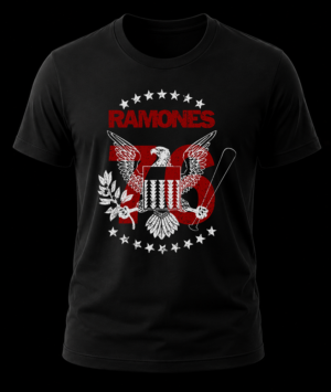 Frente de playera negra de los Ramones con el diseño del escudo del águila calva y el número 76 en rojo con acabado desgastado.