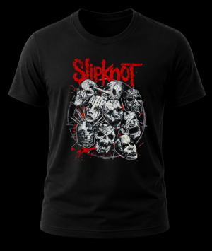 Frente de playera negra de Slipknot con el diseño de collage circular de las máscaras de los integrantes y el logotipo rojo texturizado.