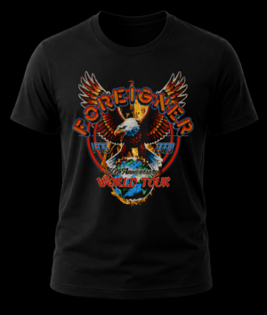 Frente de playera negra de Foreigner con ilustración del águila sobre la Tierra en llamas y logo del 50 aniversario.