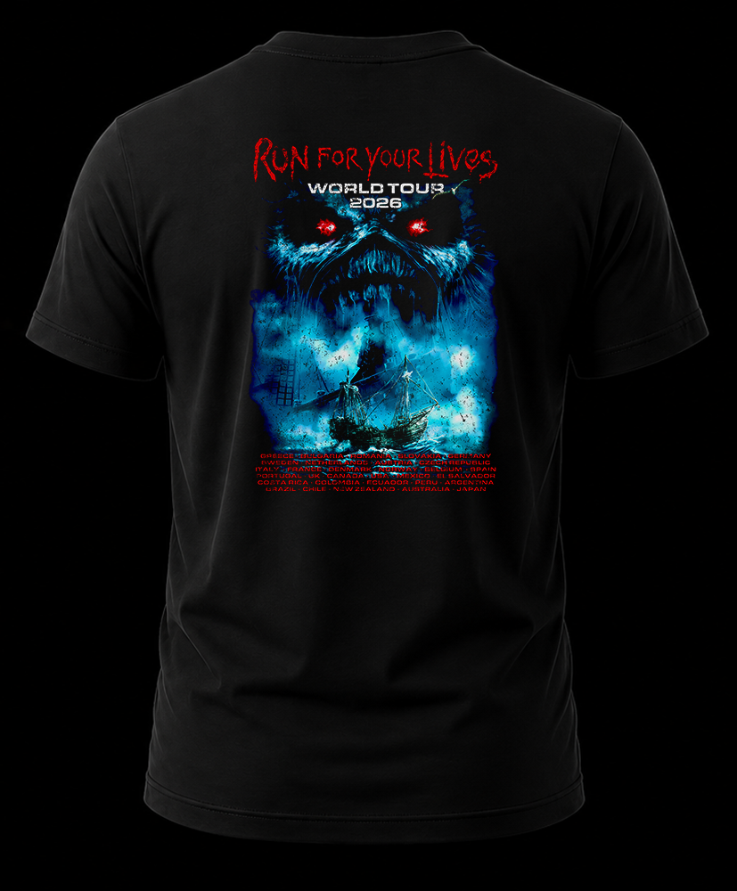 maiden tour 2026 mariner 1.2 Vista trasera de playera negra de Iron Maiden con Eddie espectral en el cielo, velero fantasma y lista del tour 2026.